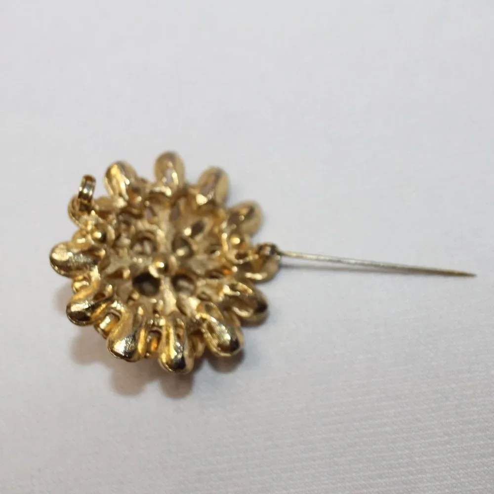Vintage Golden Floral Design w/Rhinestone Center Brooch